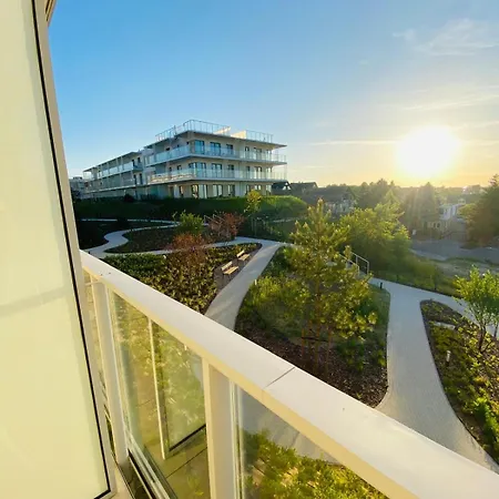 Golden Sunset Apartment *